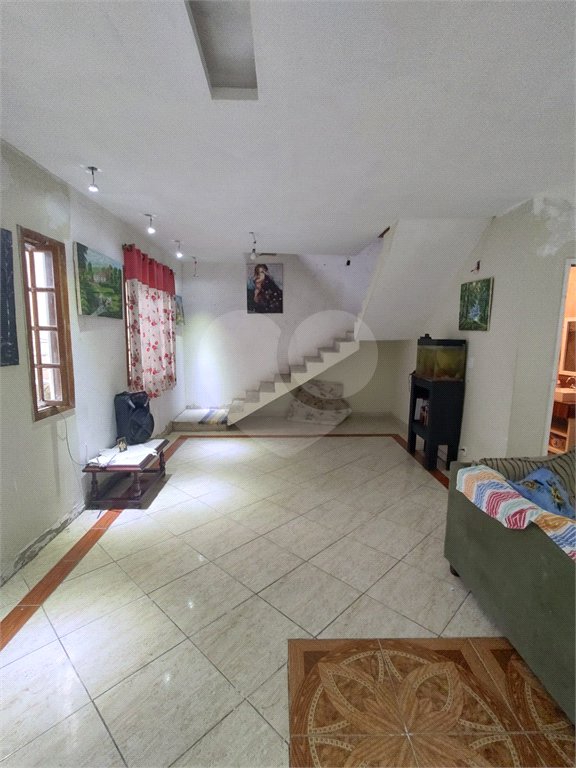 Duplex à venda com 3 quartos, sendo 1 suíte, em Santíssimo, Rio de Janeiro, RJ