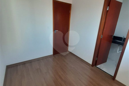 Apartamento à venda com 2 quartos, sendo 1 suíte, em Parada Inglesa, São Paulo, SP