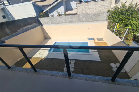 Casa à venda com 3 suítes no condomínio Loteamento Recanto dos Paturis, Vinhedo - SP
