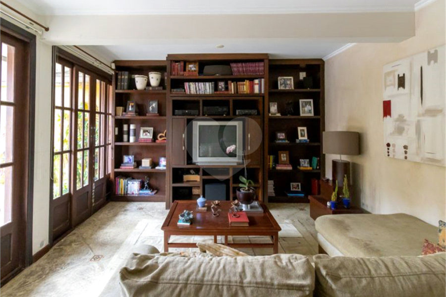 Casa à venda ou para alugar com 4 quartos, sendo 3 suítes, em Lapa, São Paulo, SP