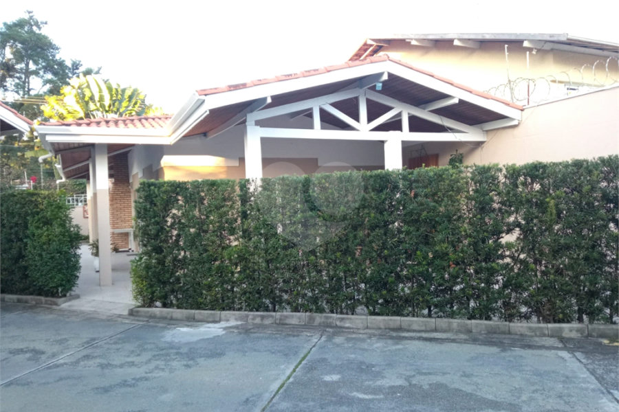 Casa à venda com 3 quartos, sendo 1 suíte, no condomínio Cond Res Paineiras, São Paulo - SP