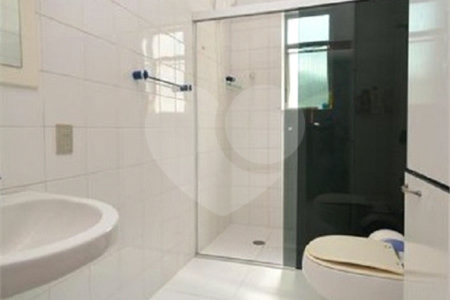 Casa à venda com 5 quartos, sendo 2 suítes, em Vila Galvão, Guarulhos, SP