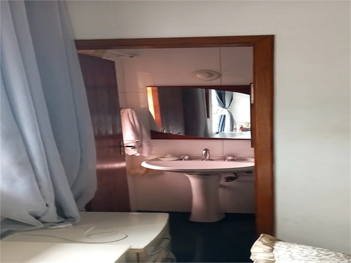 Casa à venda com 3 quartos, sendo 1 suíte,  em Lapa de Baixo, São Paulo, SP