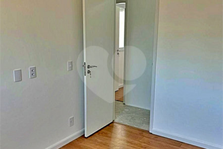 Apartamento à venda com 3 quartos, sendo 1 suíte,  em Jardim Caravelas, São Paulo, SP