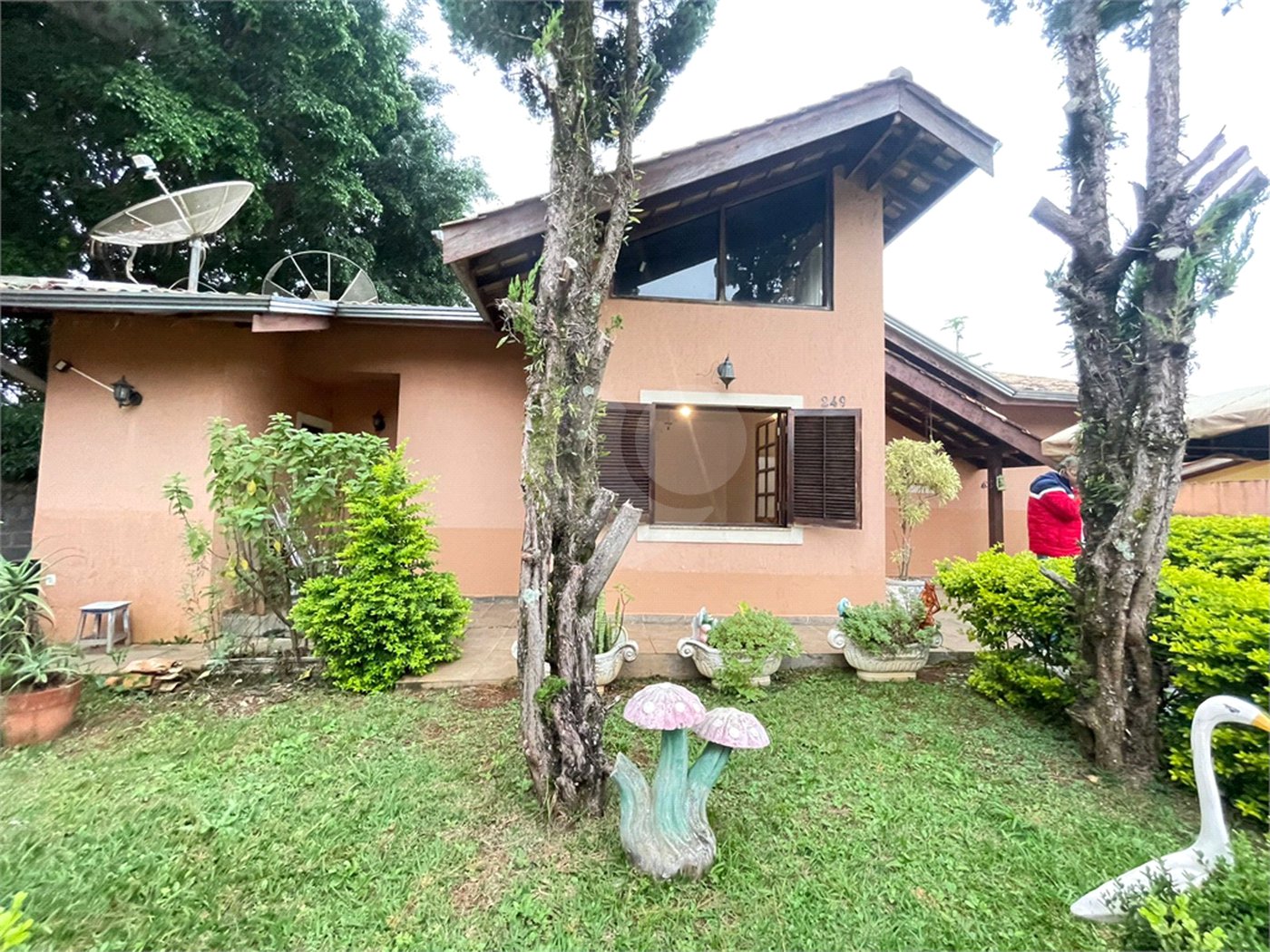 Casa à venda ou para alugar com 6 quartos, sendo 2 suítes, em Condomínio Portal dos Nobres, Atibaia, SP