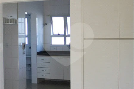 Apartamento à venda com 2 quartos, sendo 1 suíte, no Centro, Vinhedo, SP