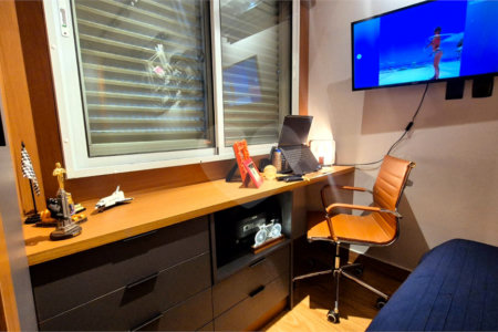 Apartamento à venda com 1 suíte em Vila Uberabinha, São Paulo, SP