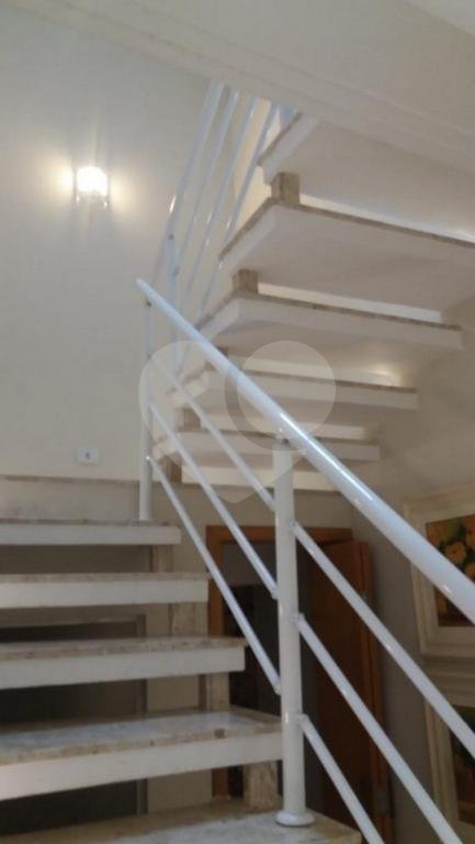 Sobrado à venda com 4 quartos, sendo 3 suítes, em Cambuci, São Paulo, SP