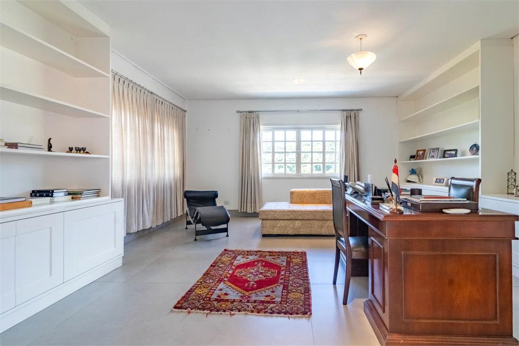 Casa à venda com 7 quartos, sendo 5 suítes, em Morumbi, São Paulo, SP