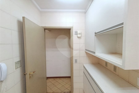 Apartamento à venda com 3 quartos, sendo 1 suíte, no Centro, Ribeirão Preto, SP