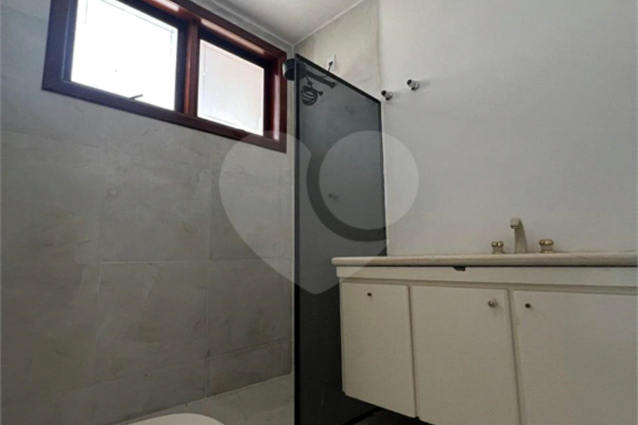 Sobrado à venda ou para alugar com 4 quartos, sendo 3 suítes, em Serra da Cantareira, Mairiporã, SP