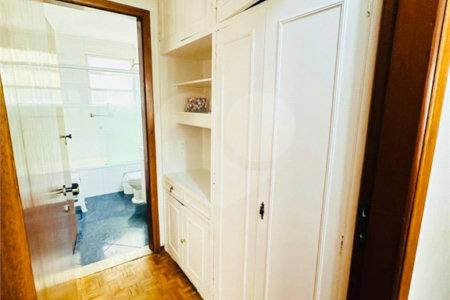 Apartamento à venda ou para alugar com 4 quartos, sendo 1 suíte, em Itaim Bibi, São Paulo, SP