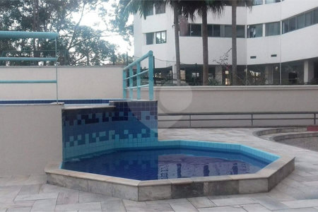 Apartamento à venda com 3 quartos, sendo 1 suíte,  em Jardim Parque Morumbi, São Paulo, SP