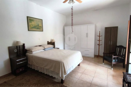 Chácara à venda com 4 quartos, sendo 1 suíte,  em Vale San Fernando, Itapetininga, SP