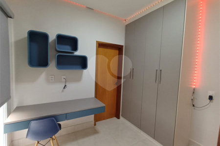 Casa à venda com 3 quartos, sendo 1 suíte, no condomínio Mantova, Indaiatuba - SP