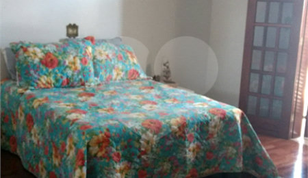 Sobrado à venda com 4 quartos, sendo 1 suíte,  em Jardim Pacaembu, São Carlos, SP
