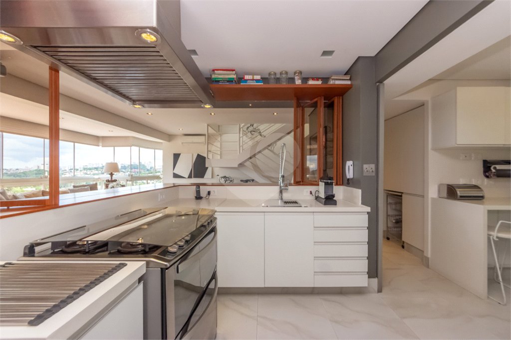 Cobertura à venda com 3 quartos, sendo 2 suítes,  em Vila Progredior, São Paulo, SP