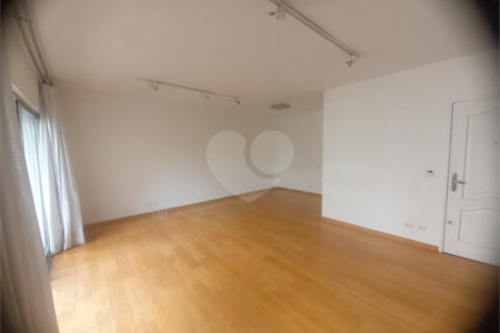 Apartamento à venda com 3 quartos, sendo 1 suíte, em Pinheiros, São Paulo, SP