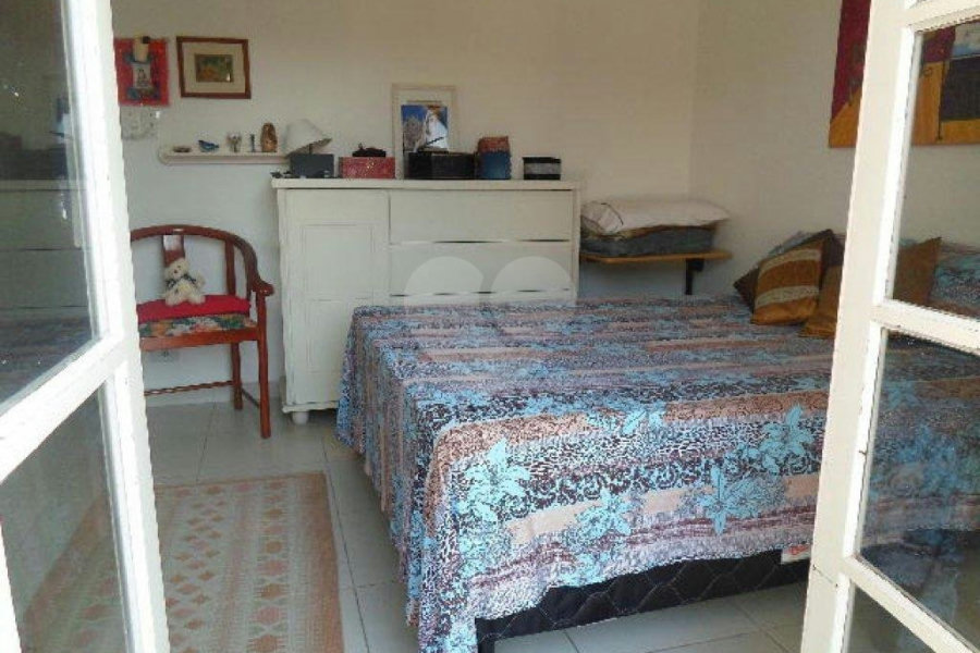 Sobrado à venda com 2 quartos em Tremembé, São Paulo, SP