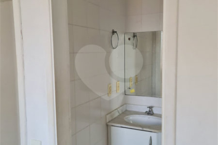 Apartamento à venda com 3 quartos, sendo 1 suíte, em Cambuci, São Paulo, SP
