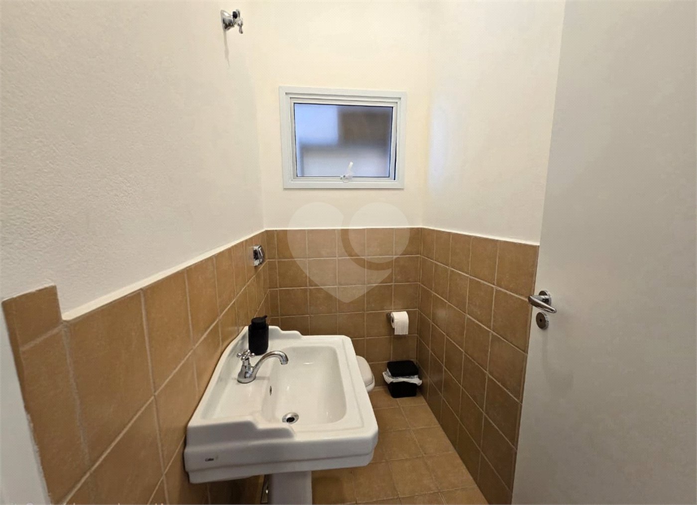 Casa à venda com 3 quartos, sendo 1 suíte,  no condomínio Golden Ville, Itapetininga - SP