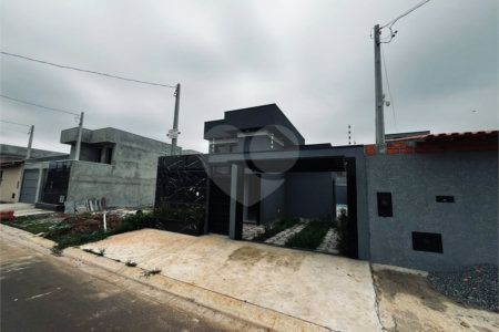 Casa à venda com 3 quartos, sendo 1 suíte, em Parque Itapê, Itapetininga, SP
