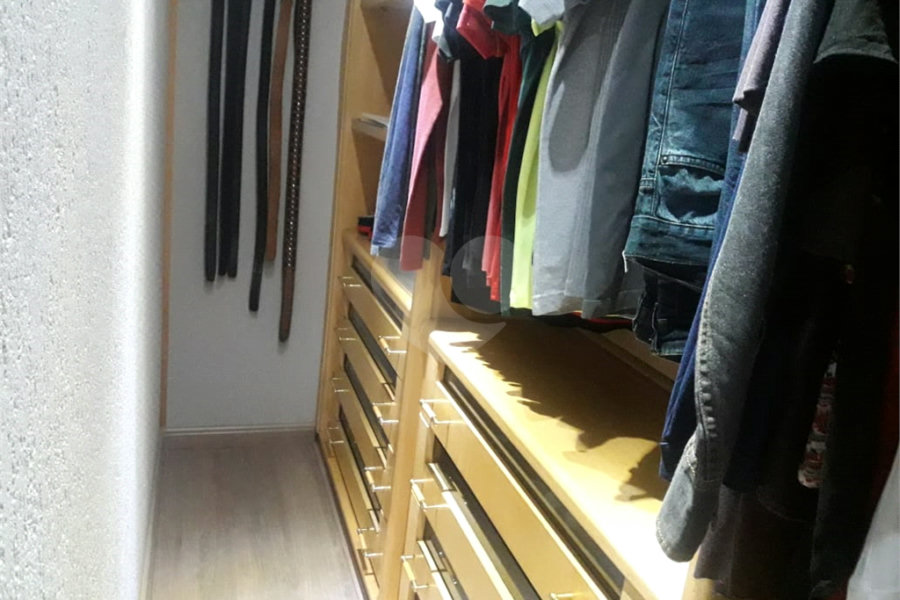 Sobrado à venda com 3 quartos, sendo 1 suíte, em Vila Milton, Guarulhos, SP