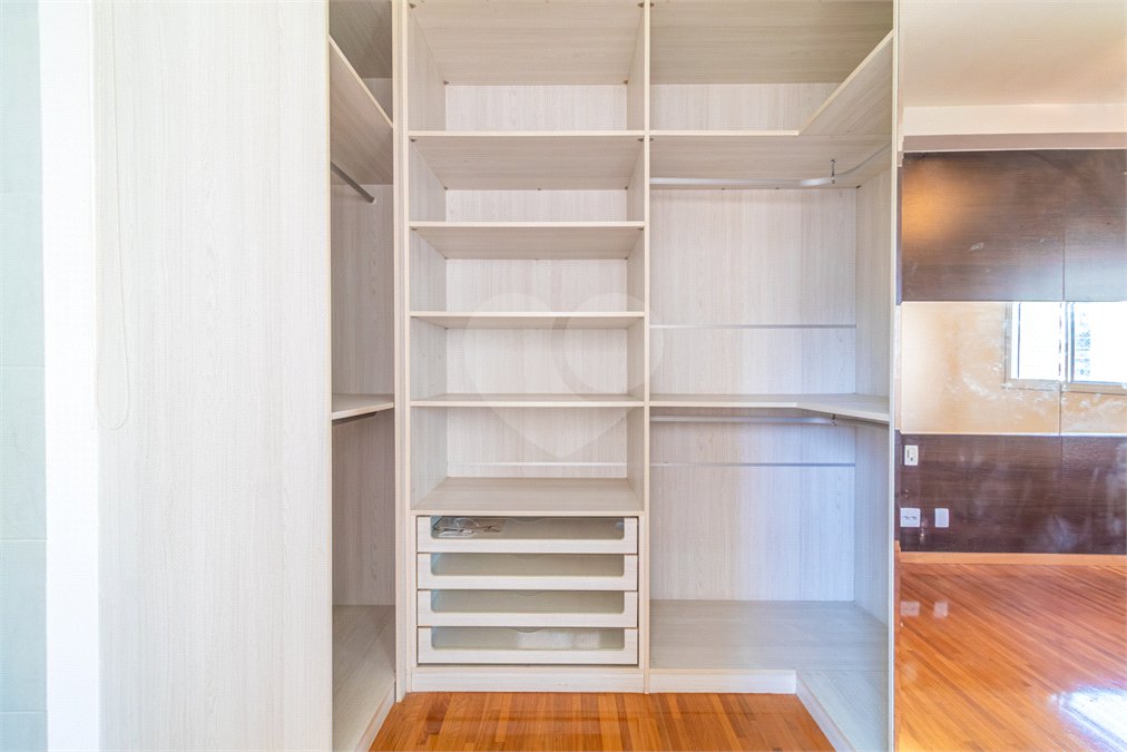 Apartamento à venda com 3 suítes em Brooklin, São Paulo, SP