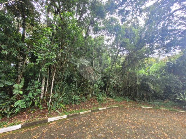 Terreno à venda no condomínio Parque Petrópolis 4 Secção, Mairiporã - SP