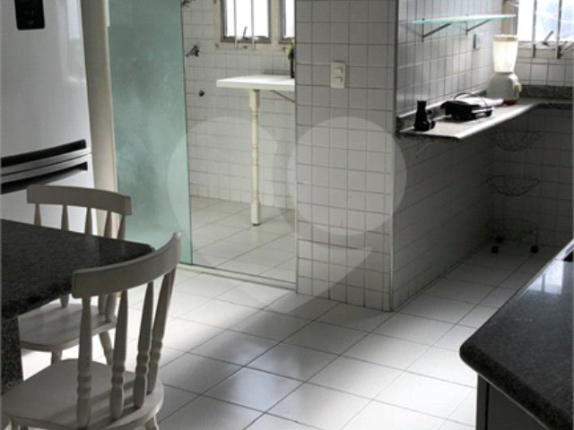 Apartamento à venda com 3 quartos, sendo 1 suíte,  em Vila Olímpia, São Paulo, SP