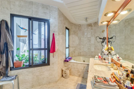 Apartamento à venda com 4 quartos, sendo 2 suítes, em Brooklin, São Paulo, SP