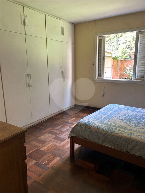 Casa à venda com 3 quartos, sendo 1 suíte, em Interlagos, São Paulo, SP