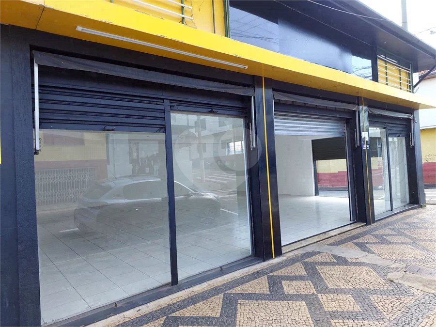 Salão Comercial para Locação | Esquina no Centro de Salto/SP