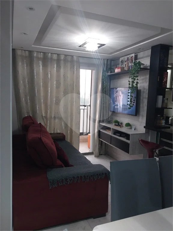 Apartamento de 2 quartos (1 suíte) à venda em Itaquera