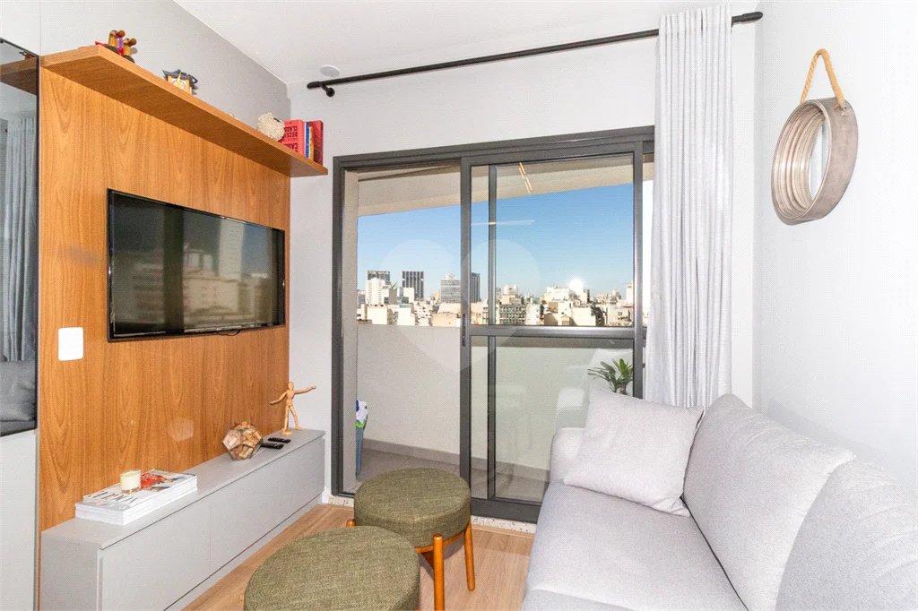 Apartamento de 68m² com 2 Quartos (1 Suíte) e 1 Vaga no Condomínio Downtown - República