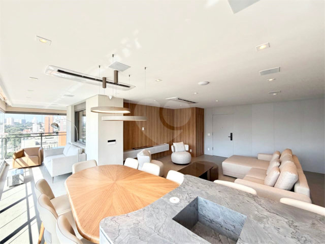 Apartamento à venda ou para alugar com 3 suítes em Campo Belo, São Paulo, SP