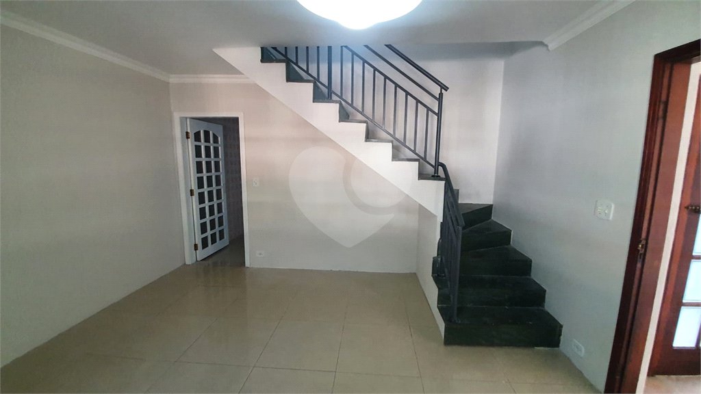 Sobrado à venda com 3 quartos, sendo 1 suíte,  em Horto, São Paulo, SP