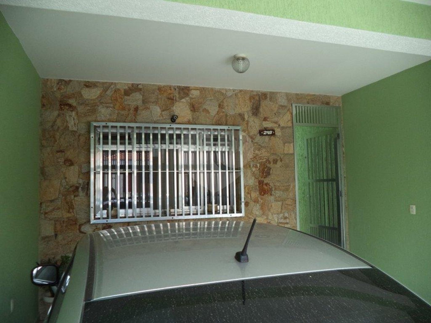Sobrado à venda com 4 quartos, sendo 1 suíte,  em Parque Edu Chaves, São Paulo, SP