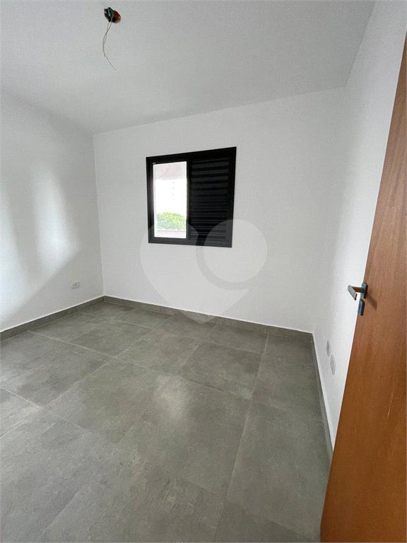 Casa à venda com 3 quartos, sendo 1 suíte, no condomínio Residencial Calegari, São Paulo - SP