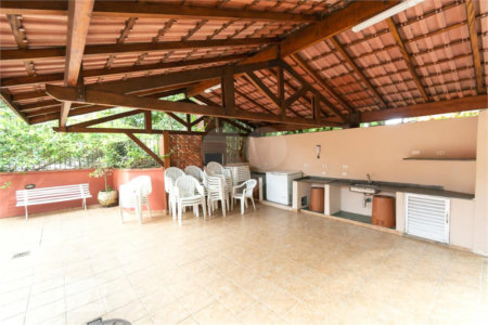 Apartamento à venda com 3 quartos, sendo 1 suíte, em Jardim Marajoara, São Paulo, SP
