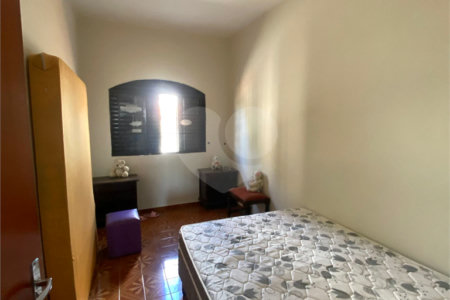 Casa à venda com 3 quartos em Vila Oliveira, Mogi das Cruzes, SP