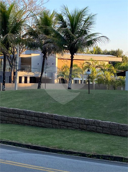 Casa à venda ou para alugar com 4 suítes no condomínio Estância Marambaia, Vinhedo - SP