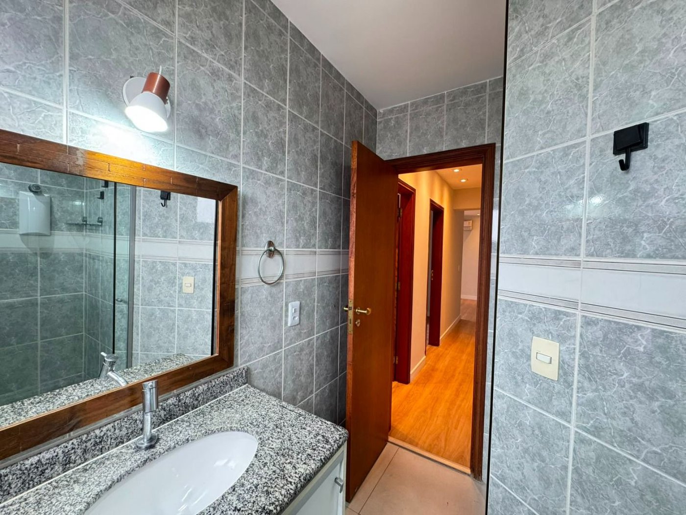 Apartamento com 3 dormitórios à venda, 103 m² por R$ 765.000,00 - Embaré - Santos/SP
