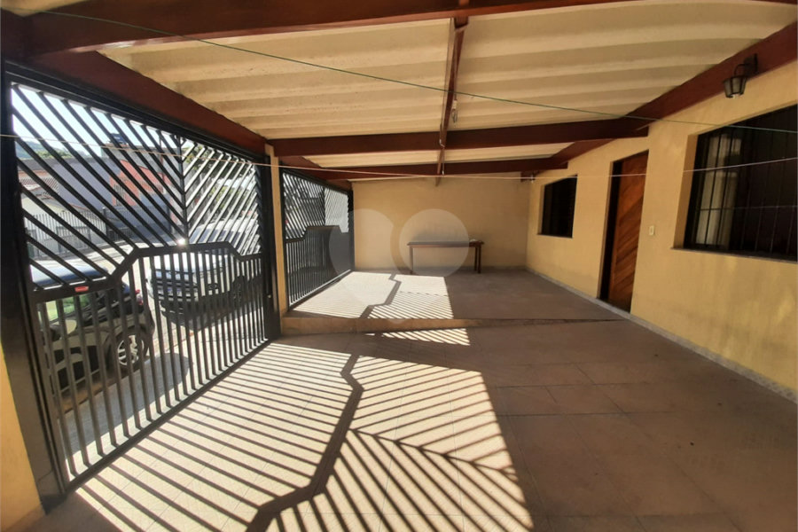 Sobrado à venda com 5 quartos, sendo 1 suíte, em Tremembé, São Paulo, SP