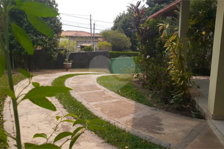 Casa à venda com 3 quartos, sendo 1 suíte, no condomínio Zuleika Jabour, Salto - SP