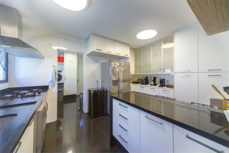 Apartamento de 149,51m2, 3 dormitórios, 1 suíte, toalete social, living 2 ambientes, 2 vagas fixas e lazer completo em Higienópolis.