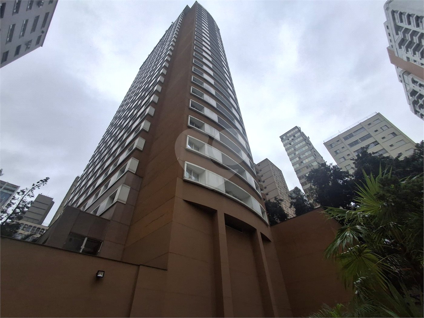 Apartamento à venda ou para alugar com 1 quarto em Cerqueira César, São Paulo, SP