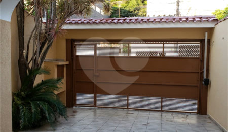 Sobrado à venda com 3 quartos, sendo 1 suíte, em Parque Peruche, São Paulo, SP