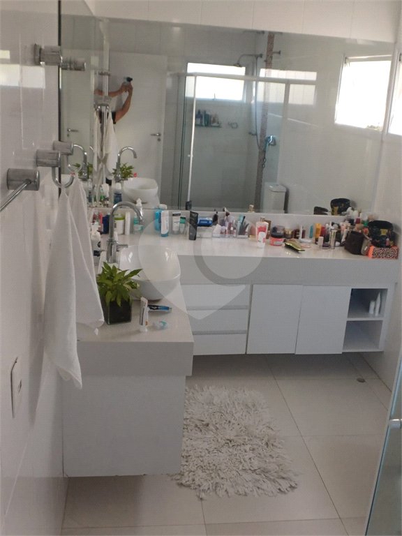 Casa à venda com 4 suítes no condomínio Parque da Figueiras, Mogi das Cruzes - SP