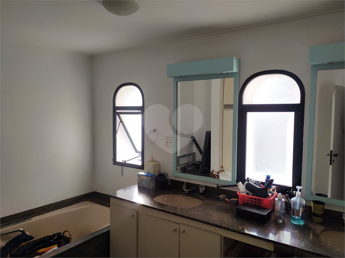 Apartamento à venda com 4 suítes em Jardim Marajoara, São Paulo, SP